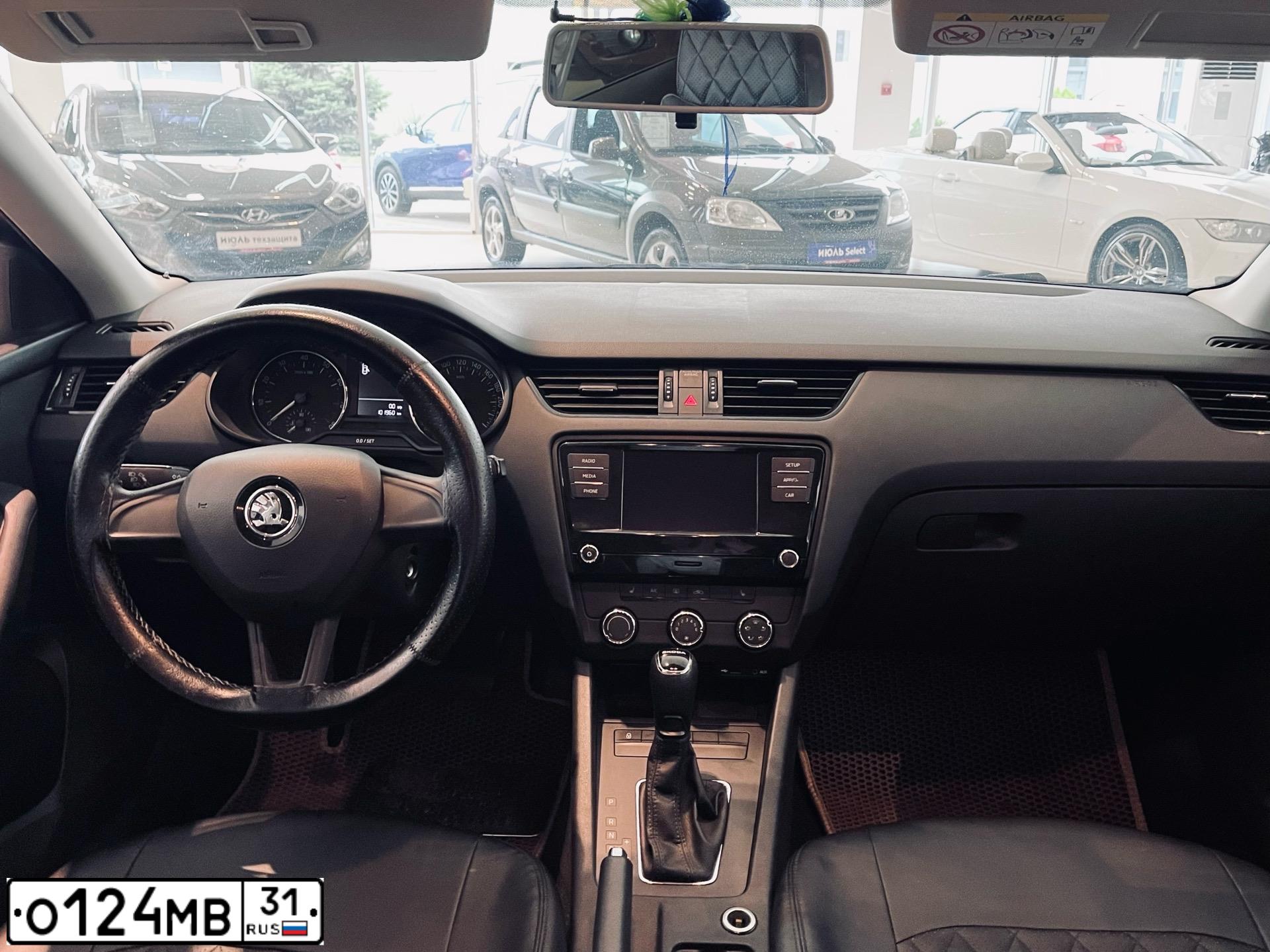 Фото автомобиля SKODA OCTAVIA, 2017 — госномер В699КН01. Цвет: Коричневый