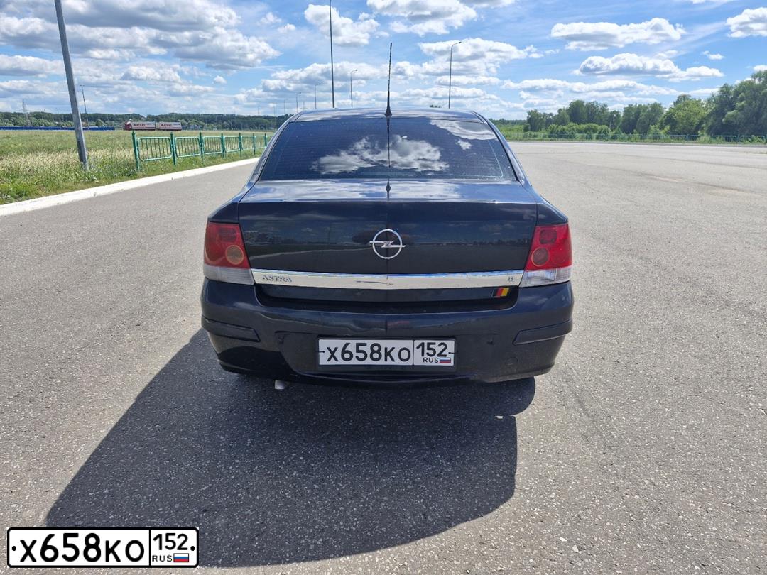 Фото автомобиля OPEL ASTRA, 2008 — госномер Х658КО152. Цвет: ЧЕРНЫЙ