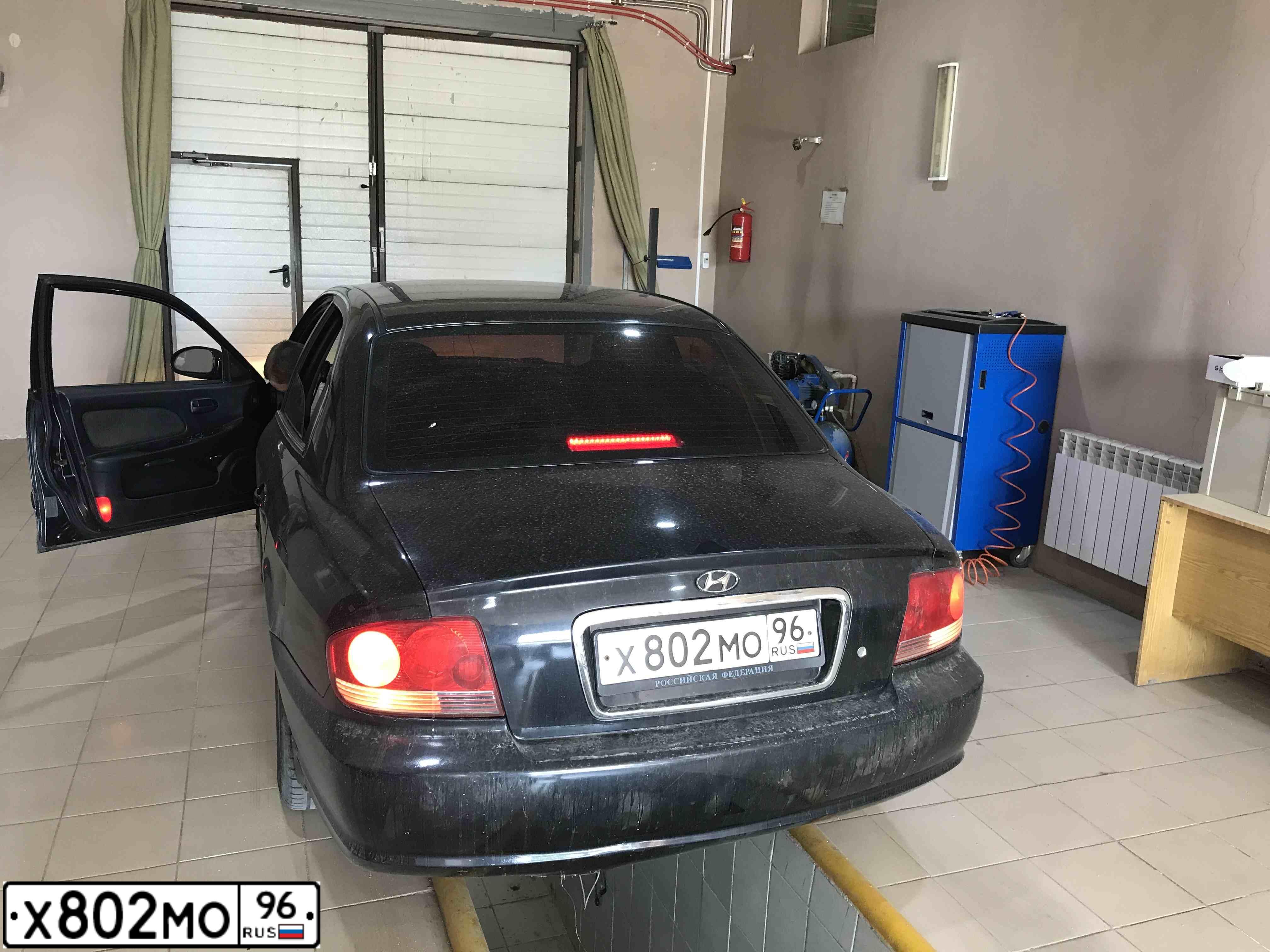 Фото автомобиля TAGAZ SONATA, 2007 — госномер Х802МО96. Цвет: ЧЕРНЫЙ