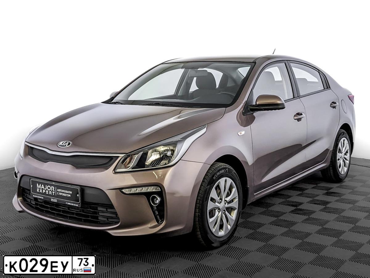 Фото автомобиля KIA RIO, 2018 — госномер О097АМ550. Цвет: СВЕТЛО КОРИЧНЕВЫЙ