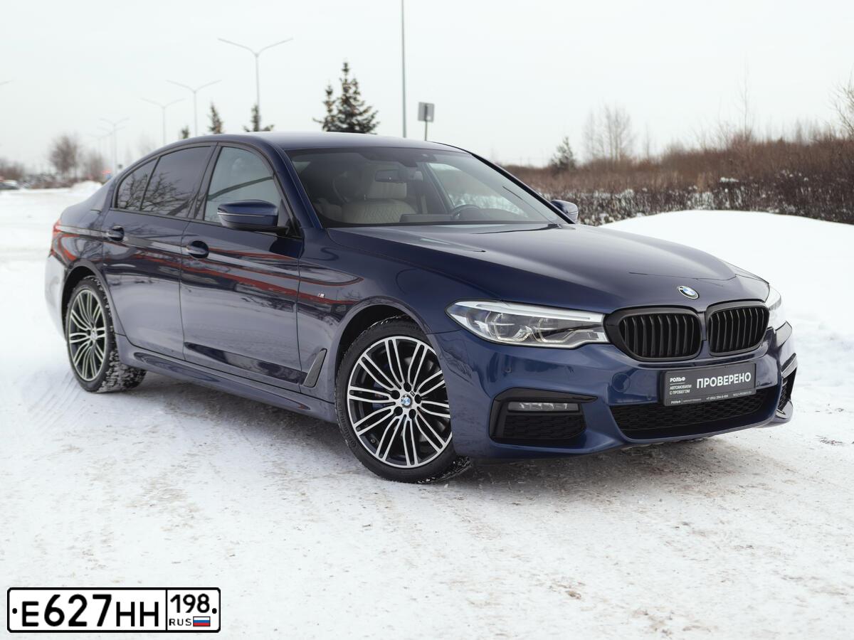 Фото автомобиля BMW 530D XDRIVE, 2019 — госномер Т458ЕЕ198. Цвет: синий