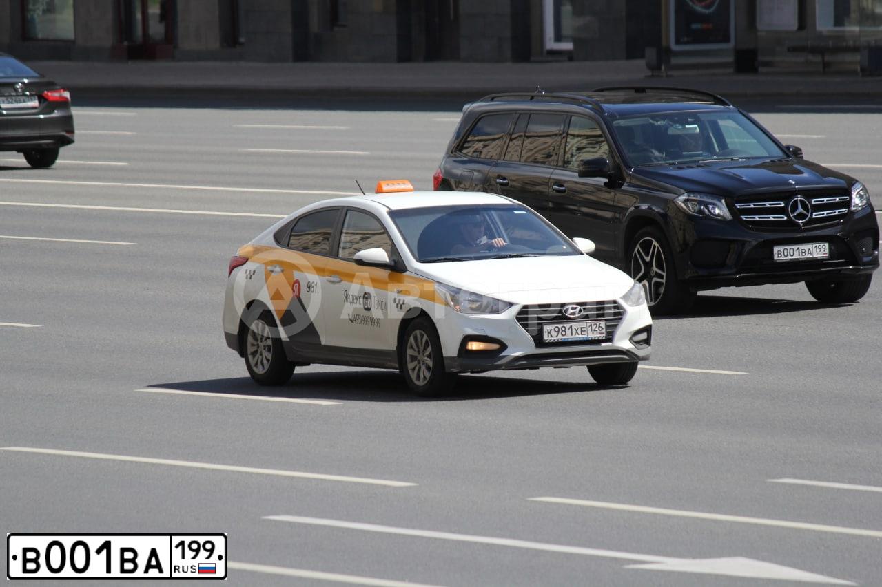 Фото автомобиля HYUNDAI SANTA FE, 2007 — госномер К529УО69. Цвет: ЧЕРНЫЙ