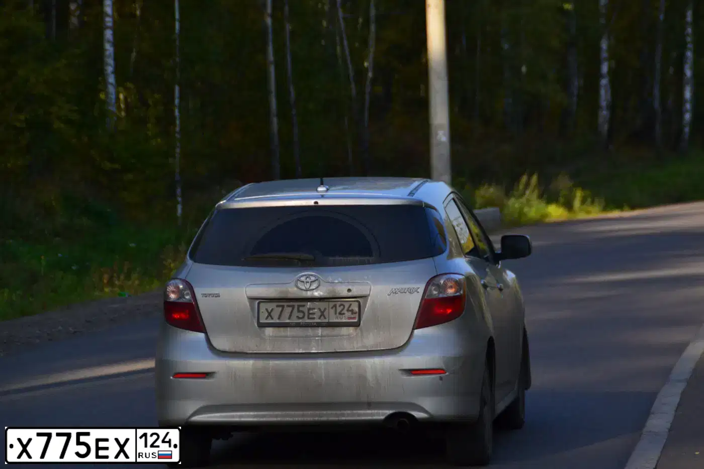 Фото автомобиля TOYOTA MATRIX, 2008 — госномер Х775ЕХ124. Цвет: Серый