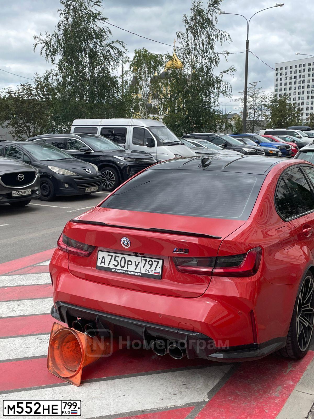 Фото автомобиля MAZDA CX-5, 2018 — госномер М552НЕ799. Цвет: Коричневый