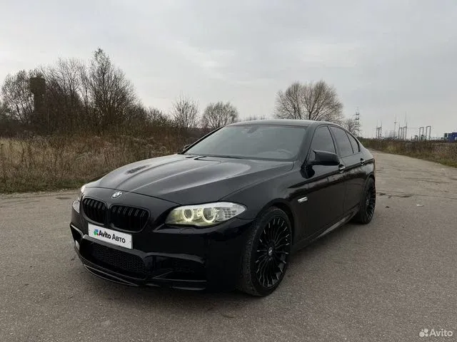 Фото автомобиля BMW 528I, 2013 — госномер М192НТ35