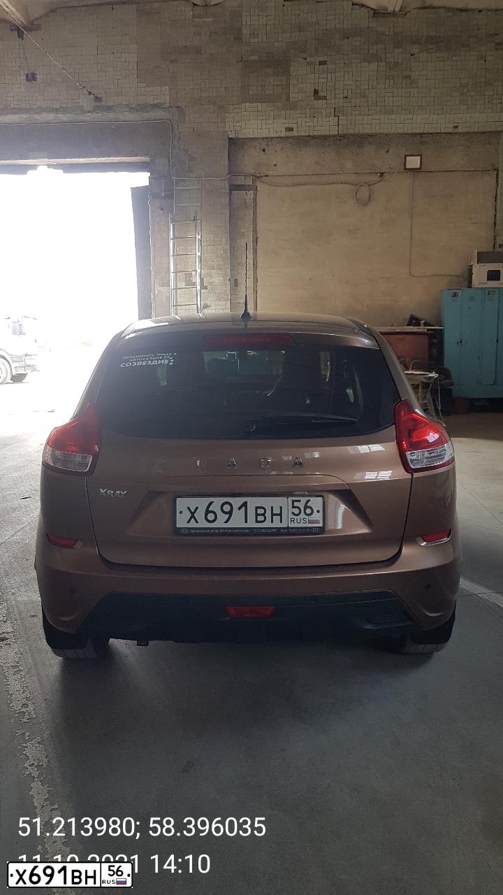 Фото автомобиля LADA XRAY, 2016 — госномер Т863УЕ178. Цвет: СВЕТЛО-КОРИЧНЕВЫЙ