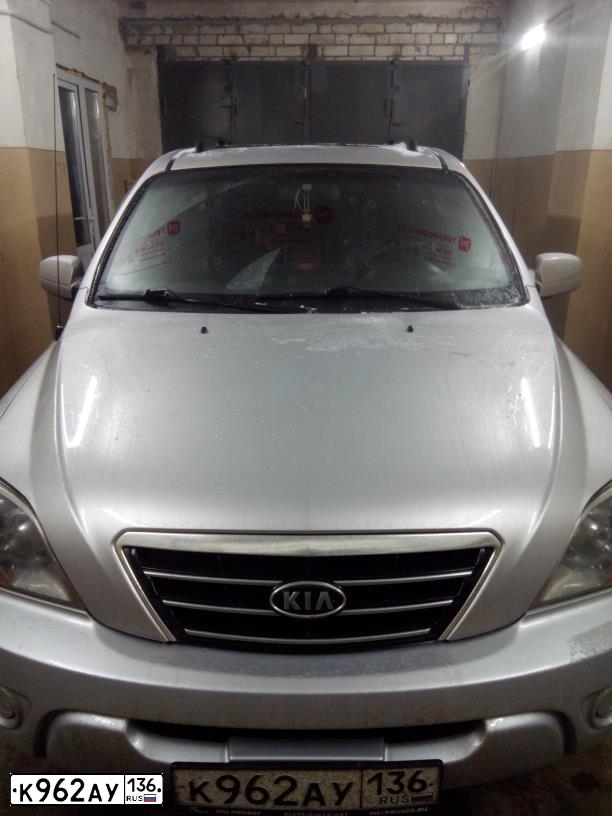 Фото автомобиля KIA SORENTO, 2007 — госномер А082АА40. Цвет: Чистое серебро