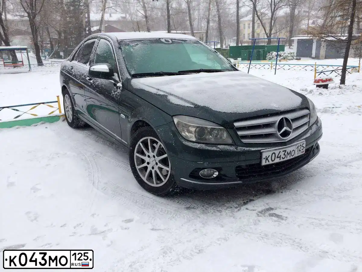 Фото автомобиля MERCEDES C-KLASSE, 2008 — госномер М710ВТ193. Цвет: ЗЕЛЕНЫЙ