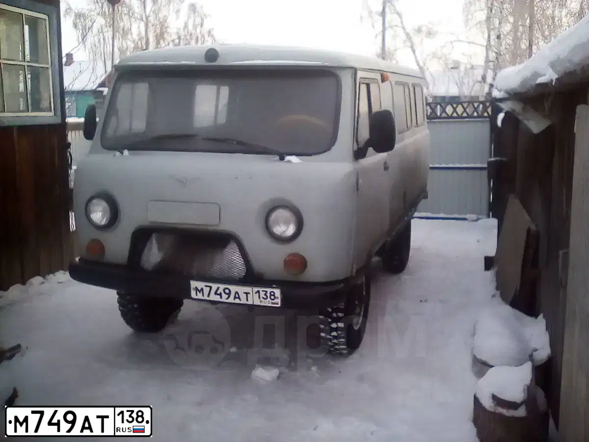 Фото автомобиля UAZ 3909, 1999 — госномер М749АТ138. Цвет: СВЕТЛО-СЕРЫЙ