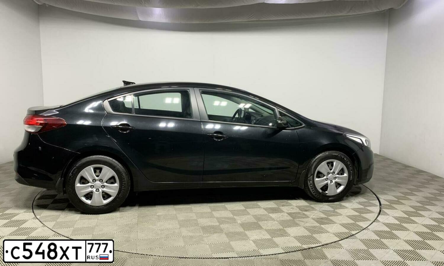 Фото автомобиля KIA CERATO, 2017 — госномер С548ХТ777. Цвет: ЧЕРНЫЙ