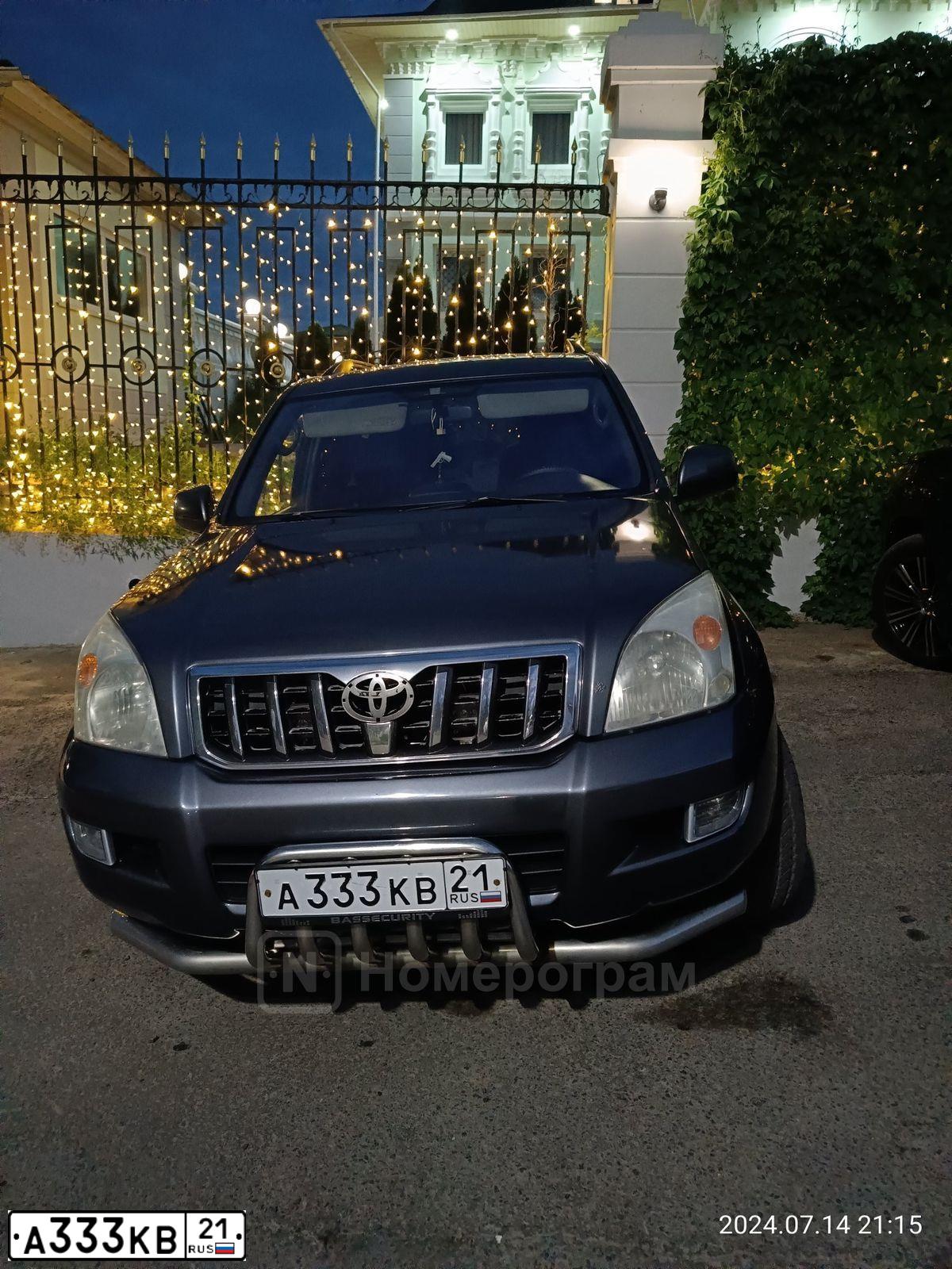 Фото автомобиля TOYOTA LANDCRUISER, 2003 — госномер А333КВ21. Цвет: СЕРО-СИНИЙ