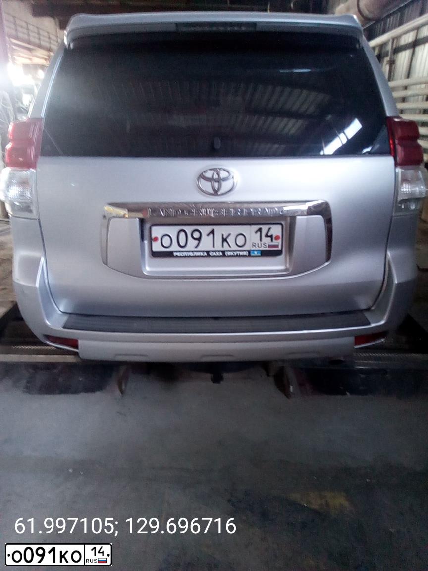 Фото автомобиля TOYOTA LANDCRUISER, 2013 — госномер С271МЕ14. Цвет: серебряный
