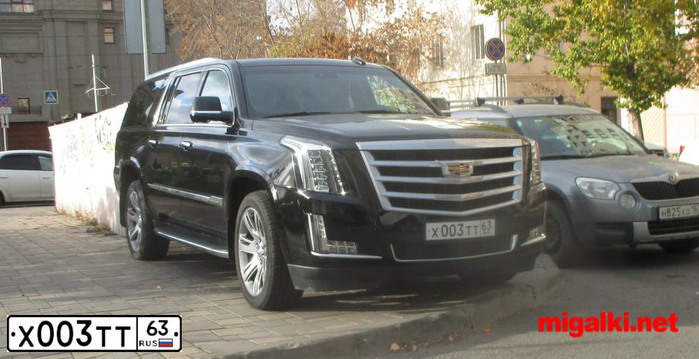 Фото автомобиля CADILLAC ESCALADE, 2015 — госномер Х003ТТ63. Цвет: ЧЕРНЫЙ