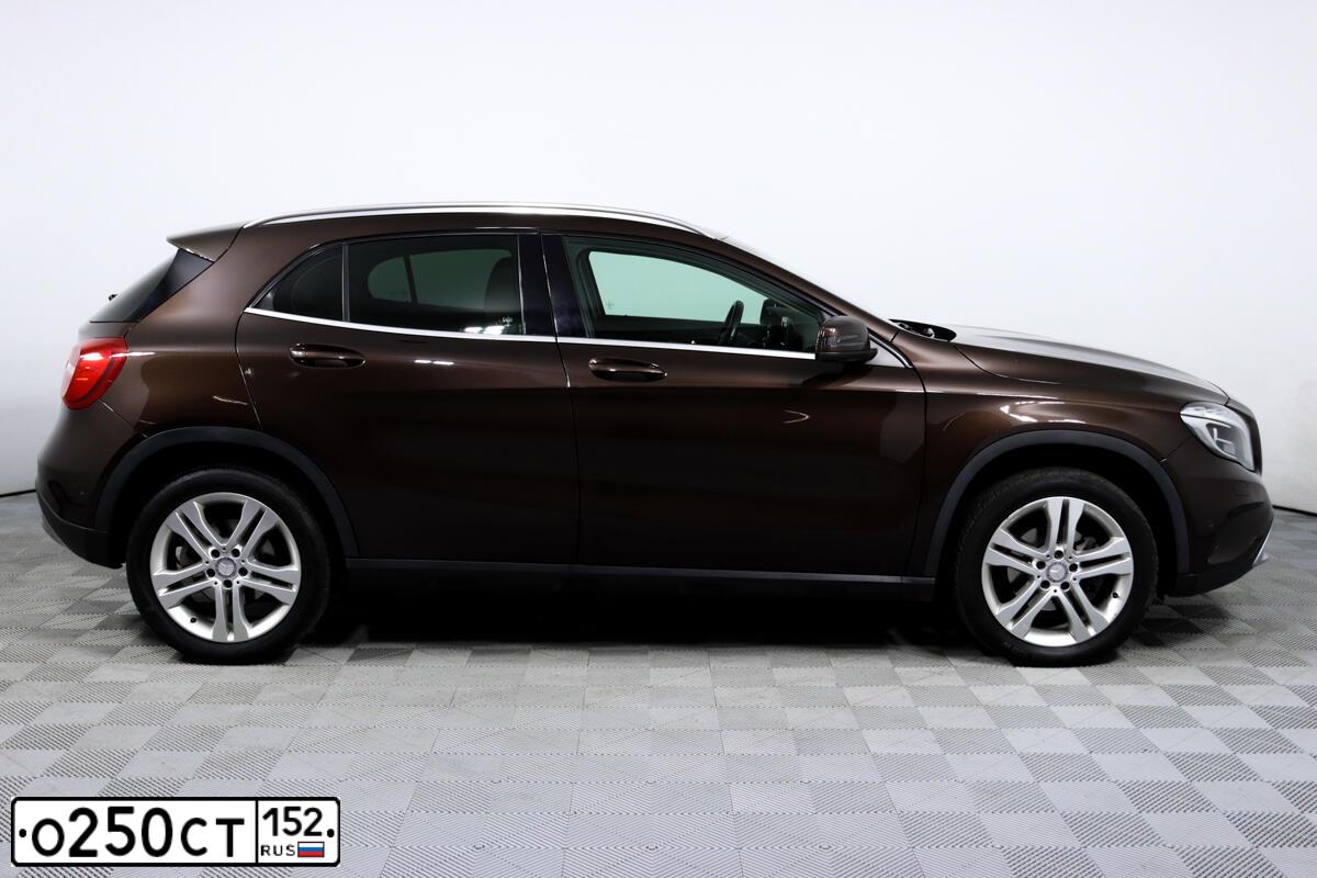 Фото автомобиля MERCEDES GLB-KLASSE, 2020 — госномер О250СТ152. Цвет: ЧЕРНЫЙ