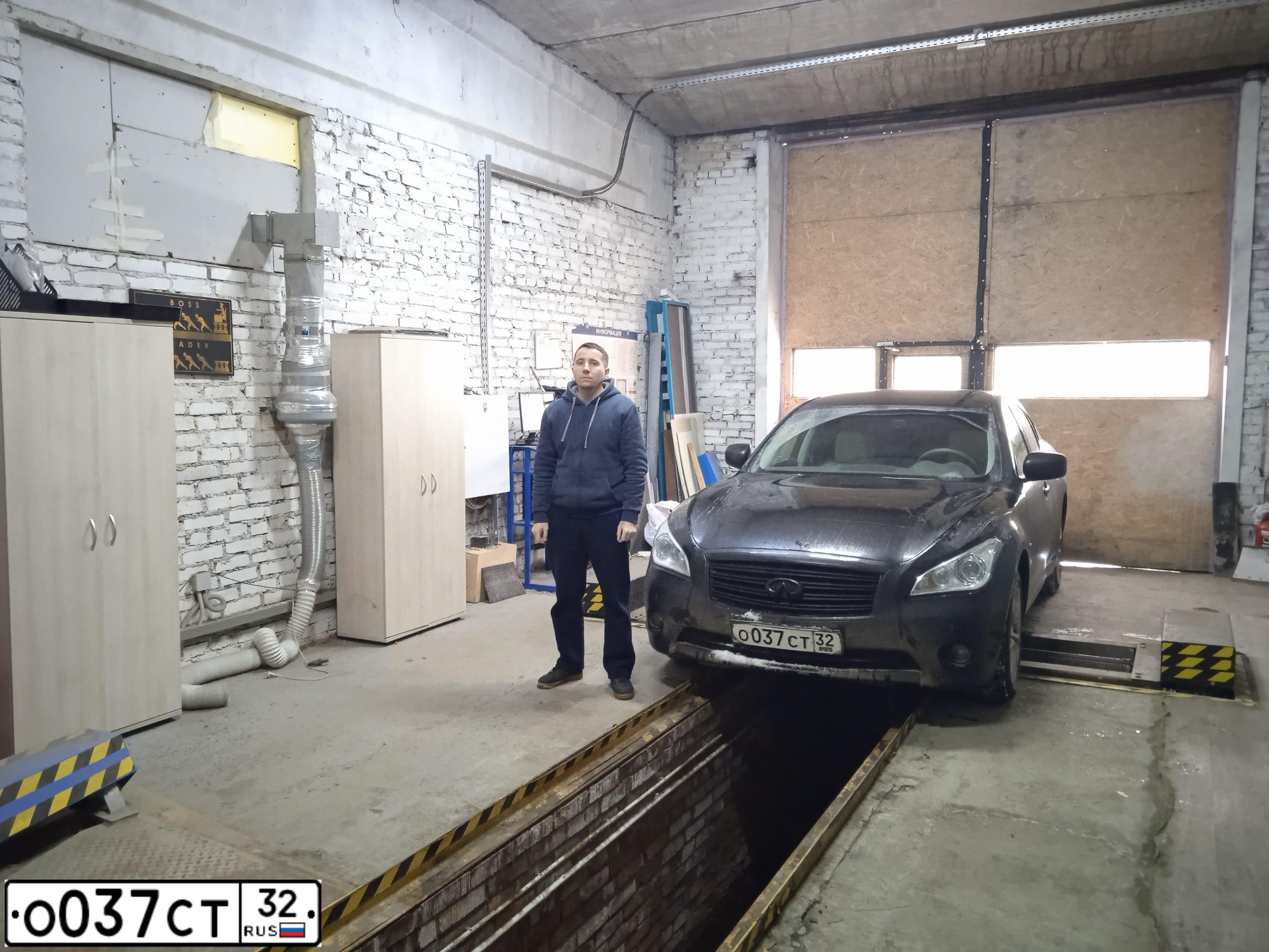 Фото автомобиля LADA 2107, 2001 — госномер О037СТ32. Цвет: ФИОЛЕТОВЫЙ