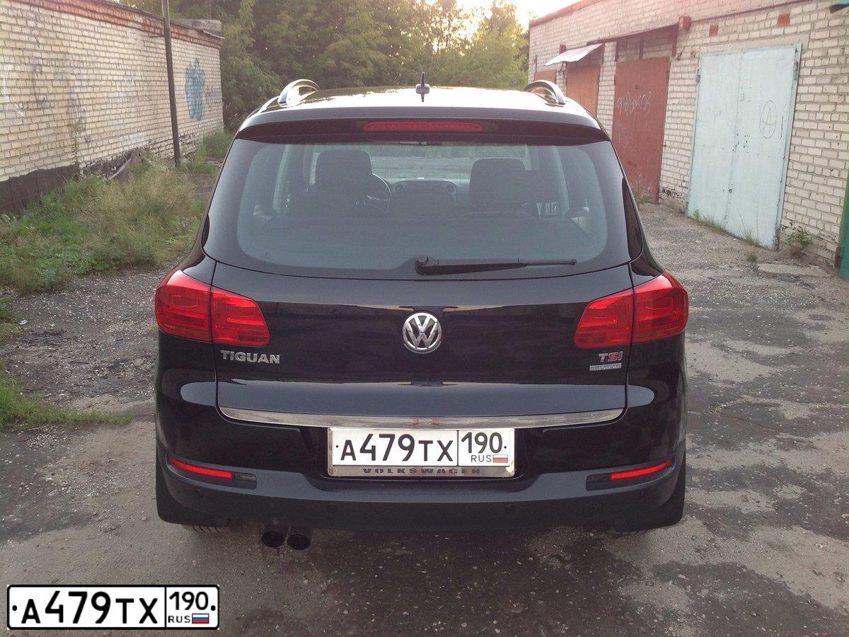 Фото автомобиля VOLKSWAGEN TIGUAN, 2012 — госномер А479ТХ190. Цвет: ЧЕРНЫЙ