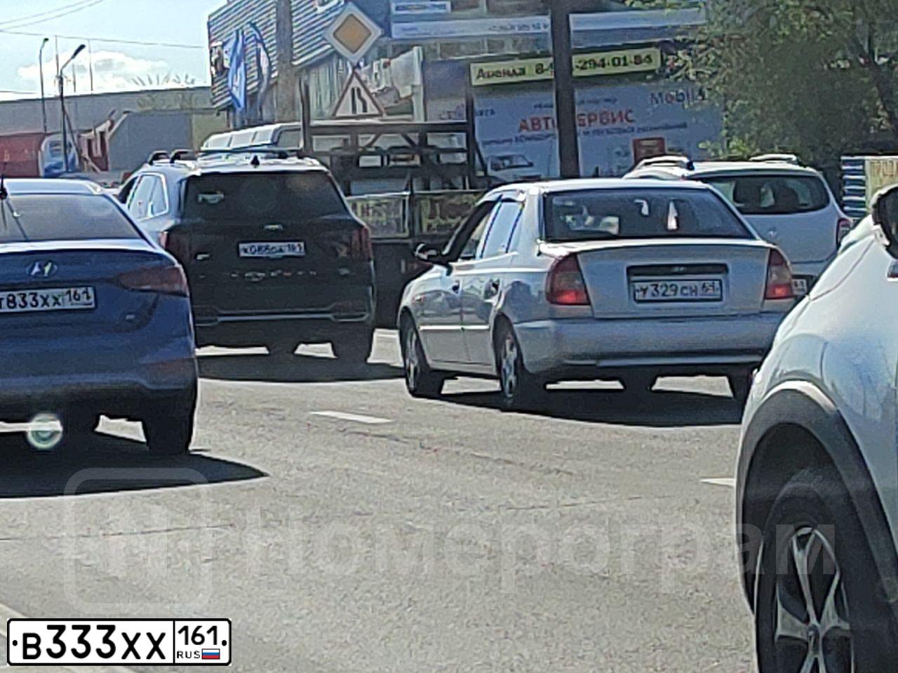 Фото автомобиля FIAT DOBLO, 2008 — госномер В333ХХ161. Цвет: Голубой комбинированный