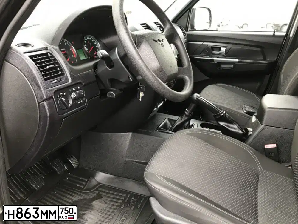 Фото автомобиля UAZ PATRIOT, 2015 — госномер Е021СН147