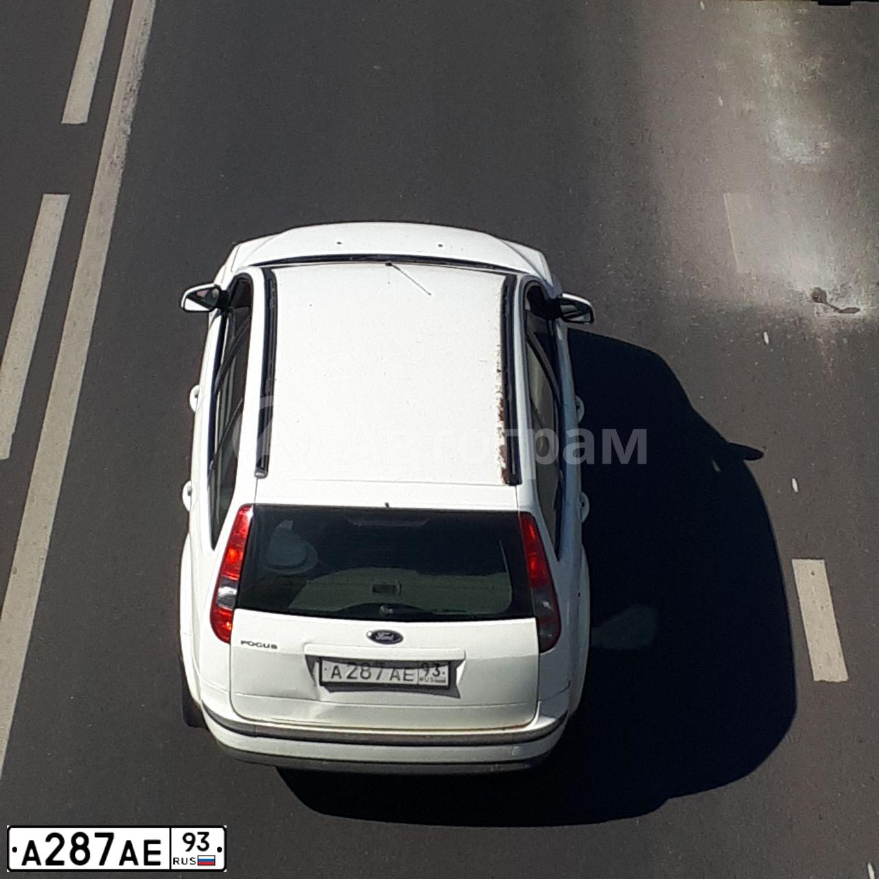 Фото автомобиля FORD FOCUS, 2005 — госномер А287АЕ93. Цвет: БЕЛЫЙ