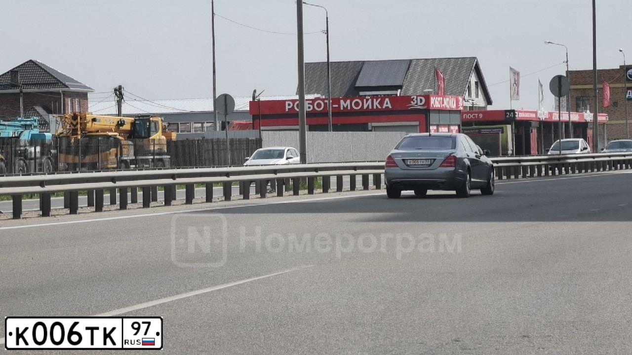 Фото автомобиля CHEVROLET LACETTI, 2004 — госномер К006ТК97. Цвет: Красный