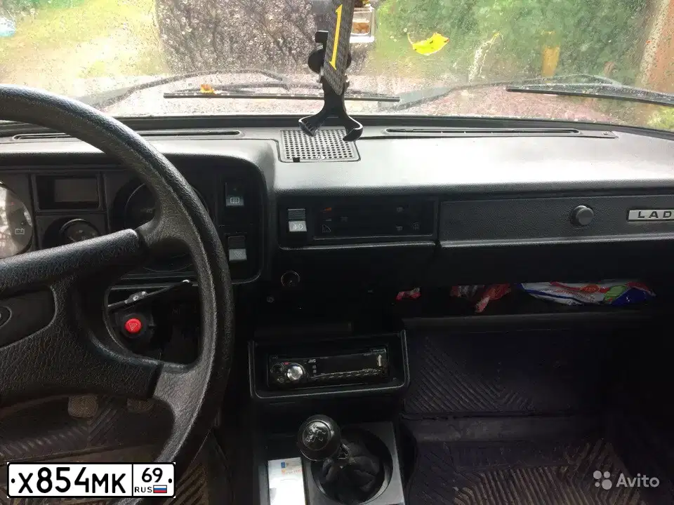 Фото автомобиля LADA 2105, 2005 — госномер Х854МК69. Цвет: ТЕМНО-ВИШНЕВЫЙ