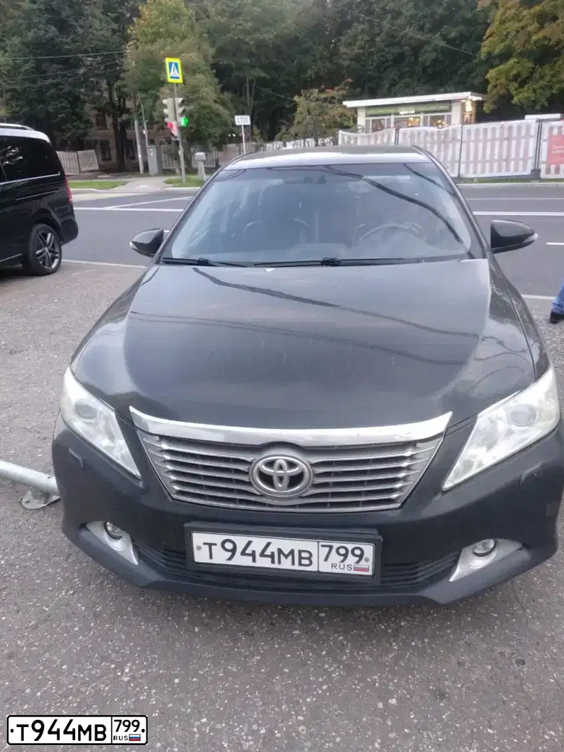 Фото автомобиля TOYOTA CAMRY, 2012 — госномер В600РК95. Цвет: ЧЕРНЫЙ МЕТАЛЛИК