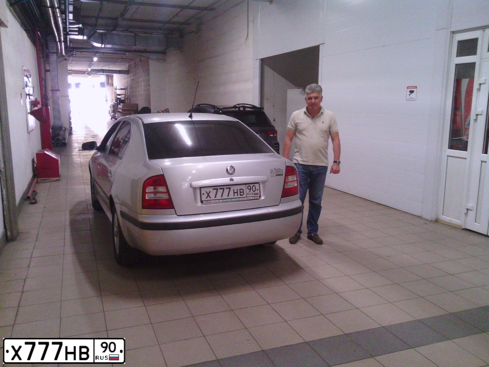 Фото автомобиля VOLVO XC90, 2007 — госномер К111МЕ150. Цвет: ЧЕРНЫЙ