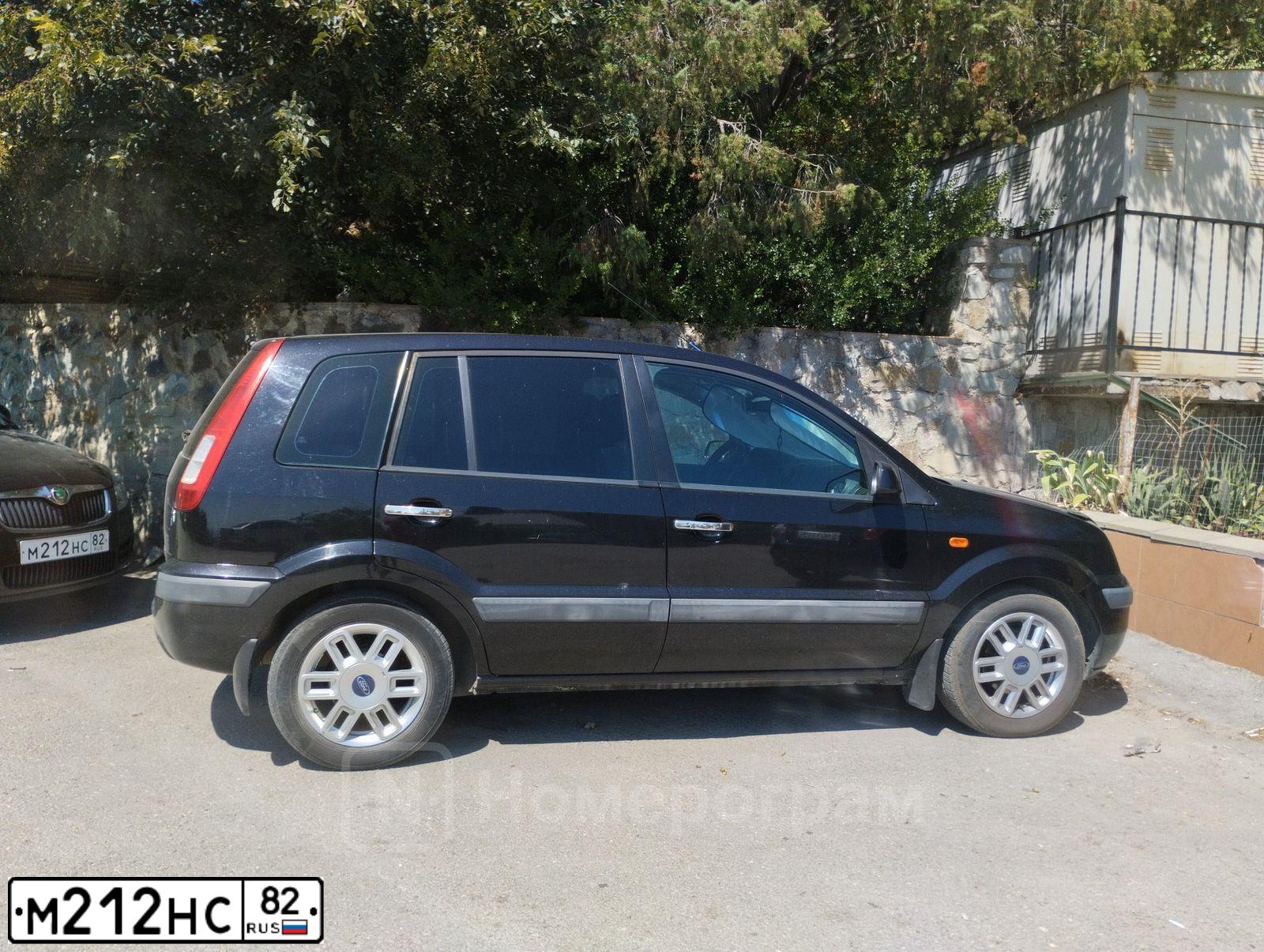 Фото автомобиля VOLKSWAGEN PASSAT, 2009 — госномер В909ВА185. Цвет: СЕРЫЙ