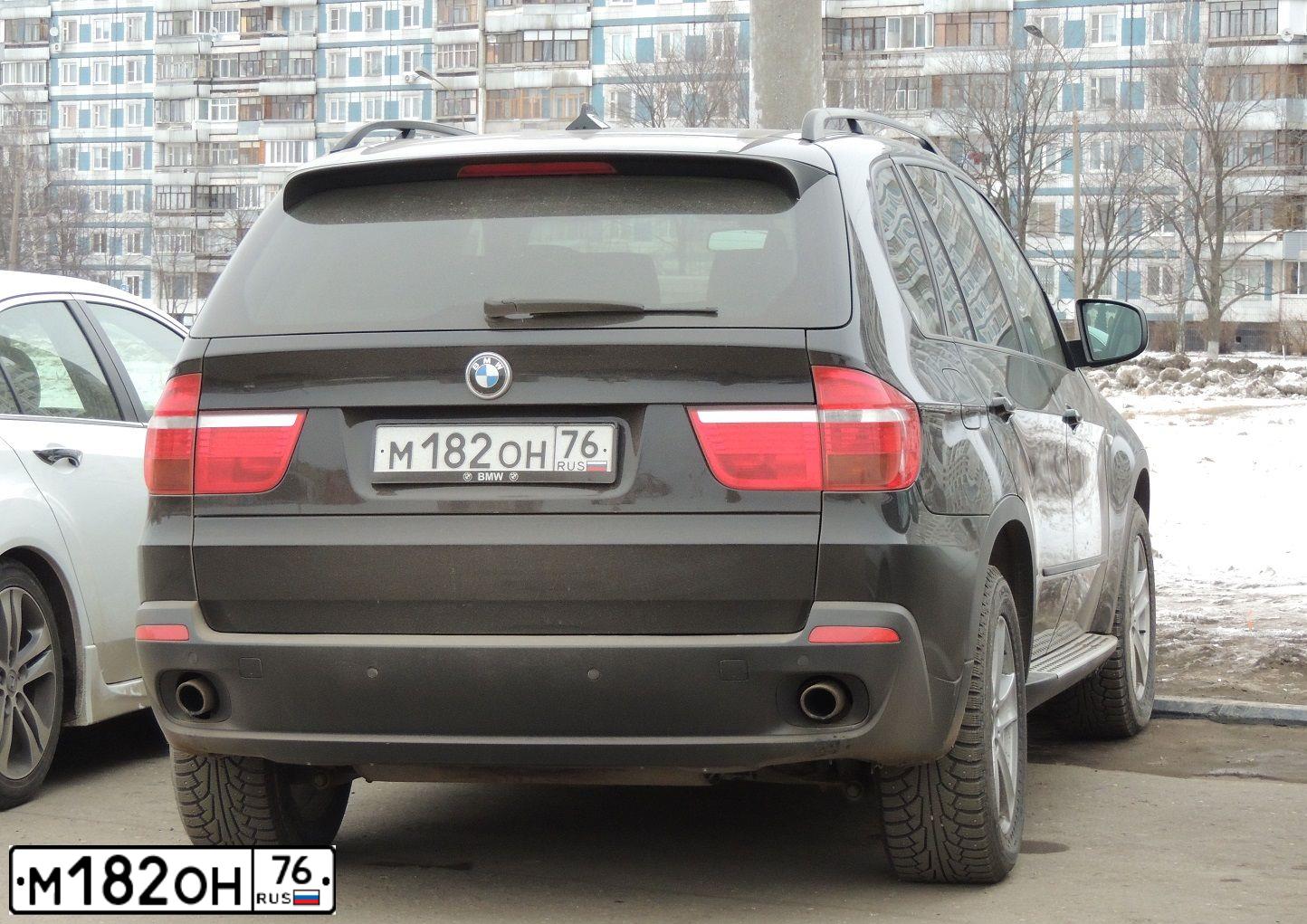Фото автомобиля BMW X5, 2008 — госномер М182ОН76. Цвет: ЧЕРНЫЙ