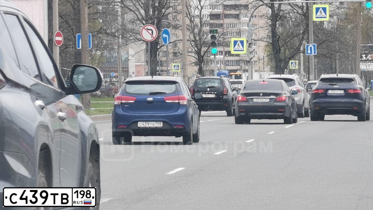 Фото автомобиля KIA RIO, 2015 — госномер С439ТВ198. Цвет: синий