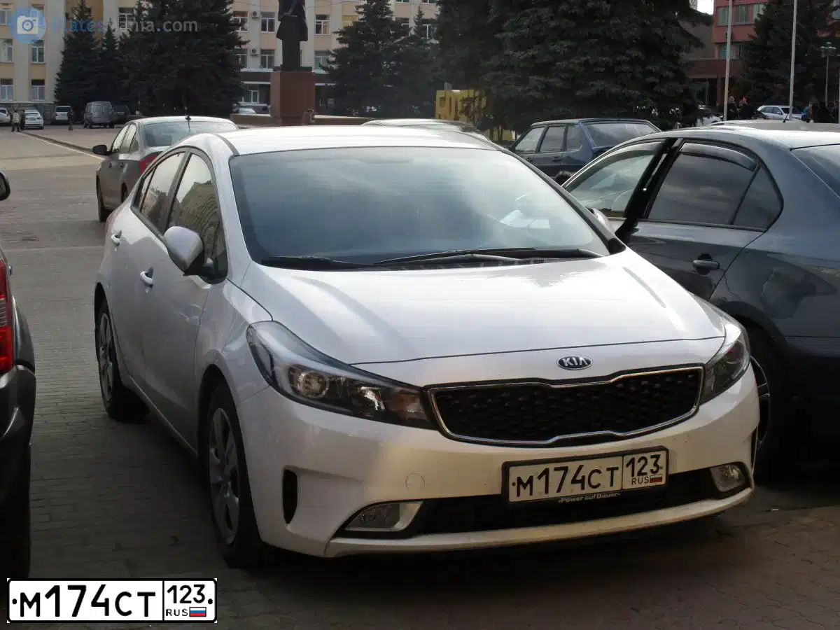 Фото автомобиля KIA CERATO, 2016 — госномер М174СТ123. Цвет: БЕЛЫЙ