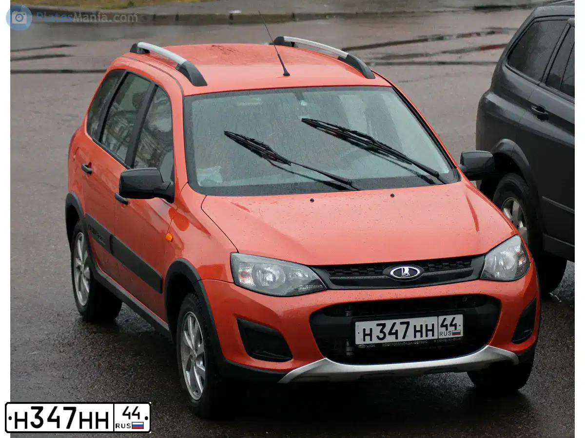 Фото автомобиля LADA KALINA, 2015 — госномер Е240РТ43