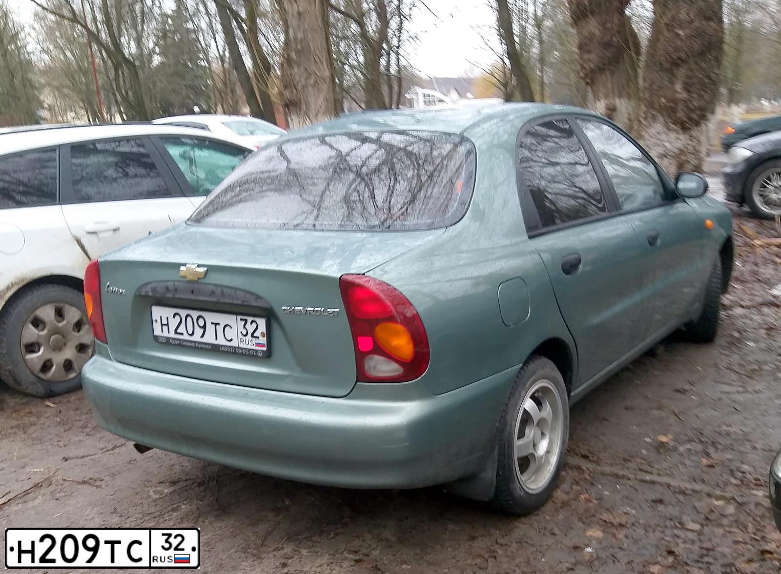 Фото автомобиля ZAZ LANOS, 2006 — госномер Н209ТС32. Цвет: ОЛИВКОВЫЙ