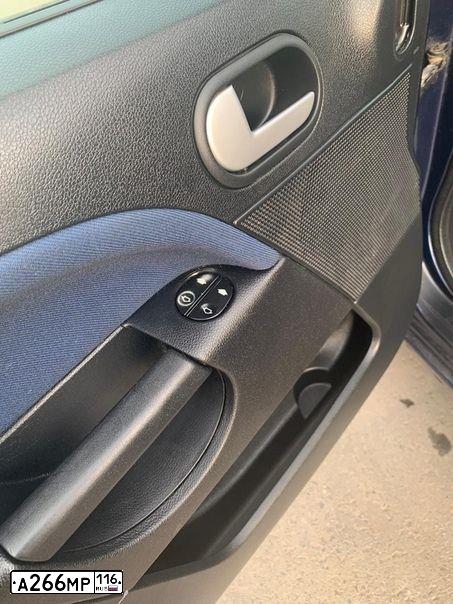 Фото автомобиля FORD FIESTA / ASPIRE, 2004 — госномер М554ЕТ73. Цвет: ТЕМНО-СИНИЙ