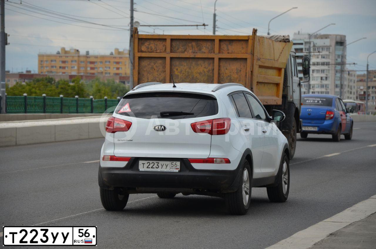 Фото автомобиля KIA SPORTAGE, 2012 — госномер Е208ВЕ156