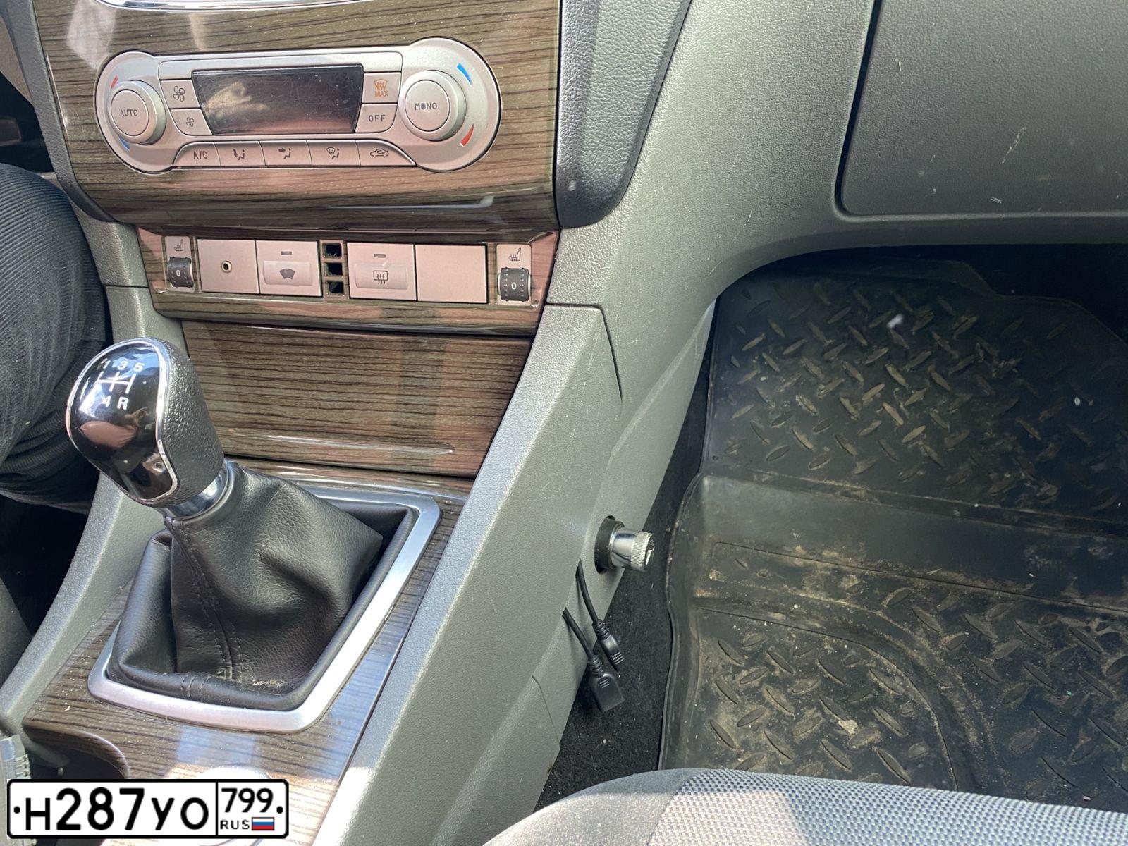Фото автомобиля FORD FOCUS, 2008 — госномер О834ВС71. Цвет: Серебристый