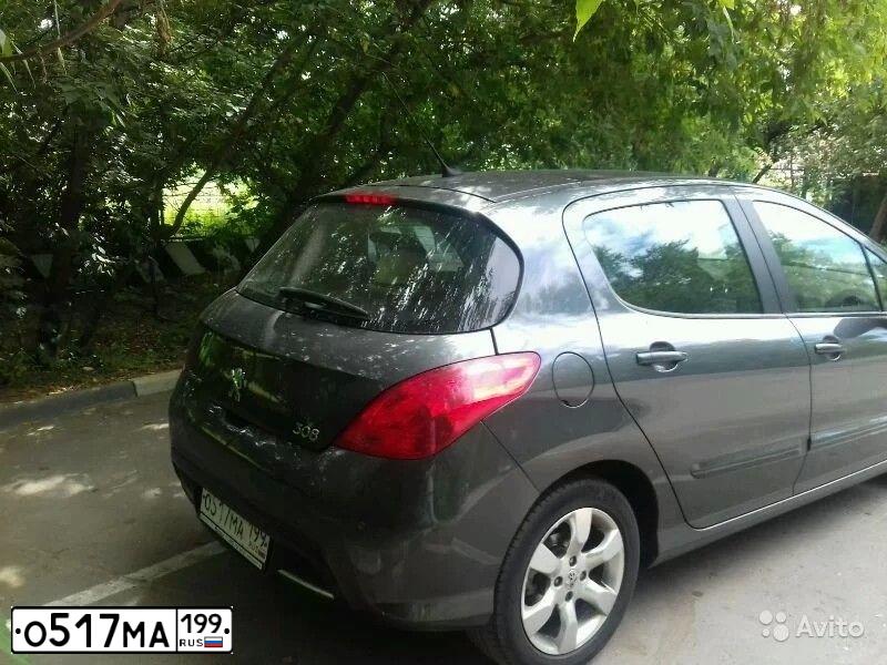 Фото автомобиля PEUGEOT 308, 2008 — госномер У792НЕ750. Цвет: ТЕМНО-СЕРЫЙ