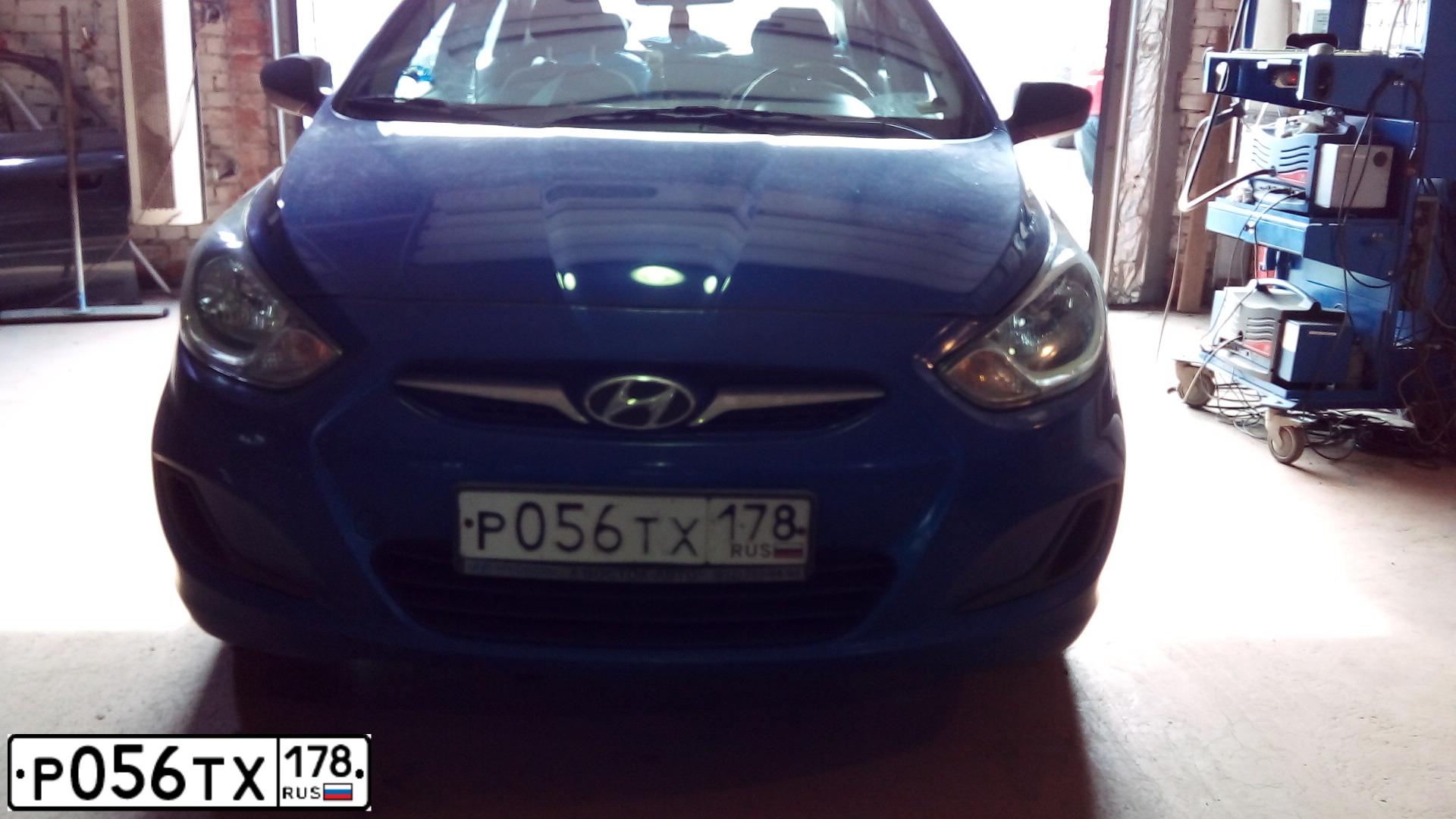 Фото автомобиля HYUNDAI SOLARIS, 2014 — госномер Р056ТХ178. Цвет: ТЕМНО-СИНИЙ