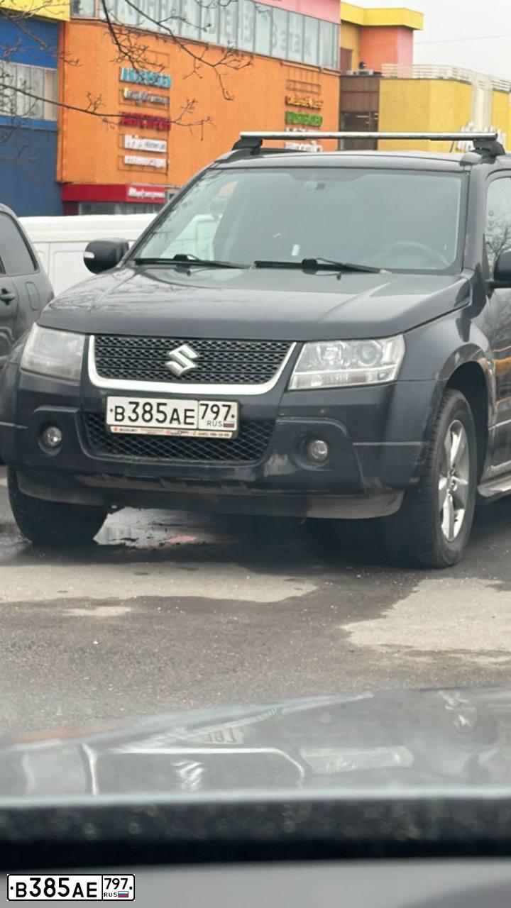 Фото автомобиля SUZUKI /GRAND/ VITARA, 2011 — госномер В385АЕ797. Цвет: ЧЕРНЫЙ
