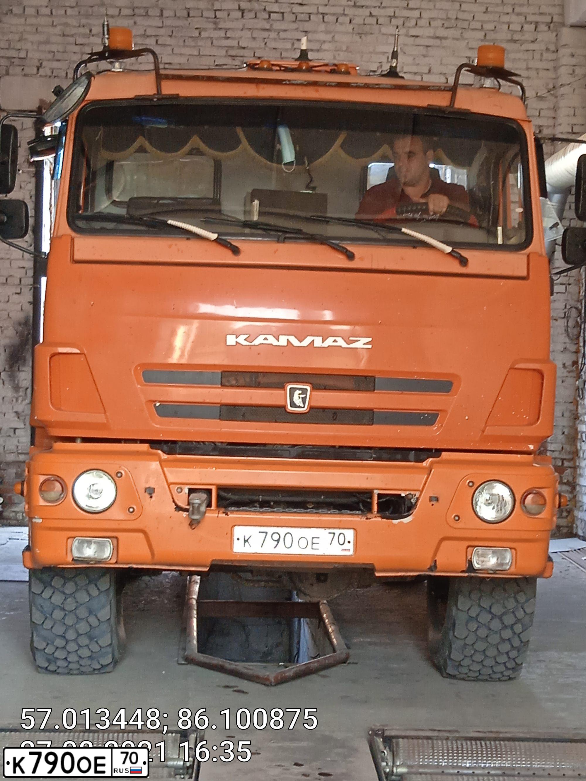 Фото автомобиля KAMAZ 43118 /6X6/, 2014 — госномер К790ОЕ70. Цвет: ОРАНЖЕВЫЙ