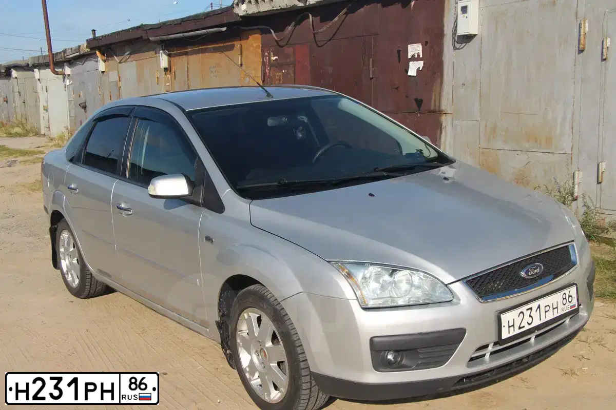 Фото автомобиля FORD FOCUS, 2007 — госномер У541НТ55. Цвет: СЕРЕБРИСТЫЙ