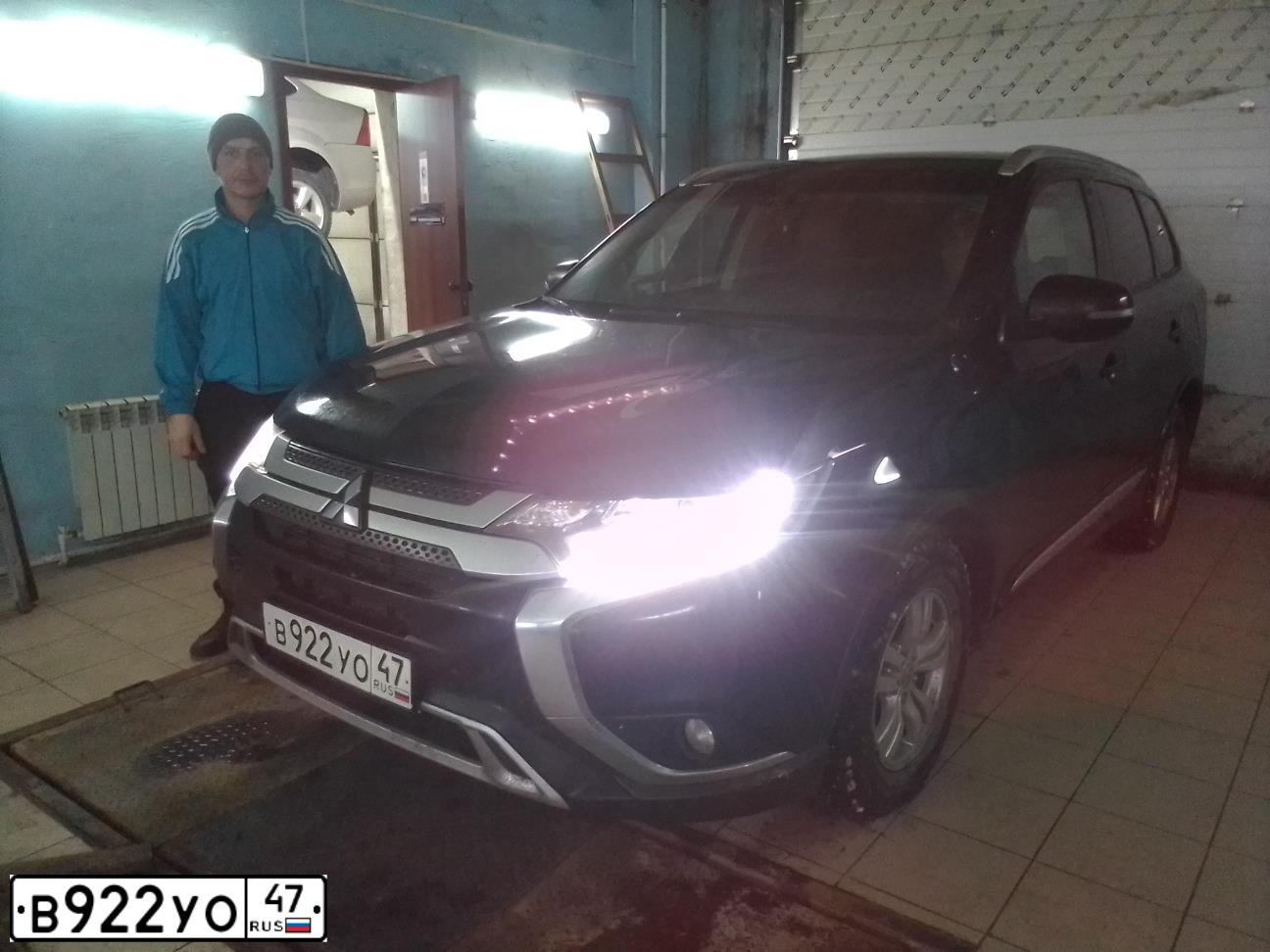 Фото автомобиля MITSUBISHI OUTLANDER, 2016 — госномер В104ТР69. Цвет: ЧЕРНЫЙ