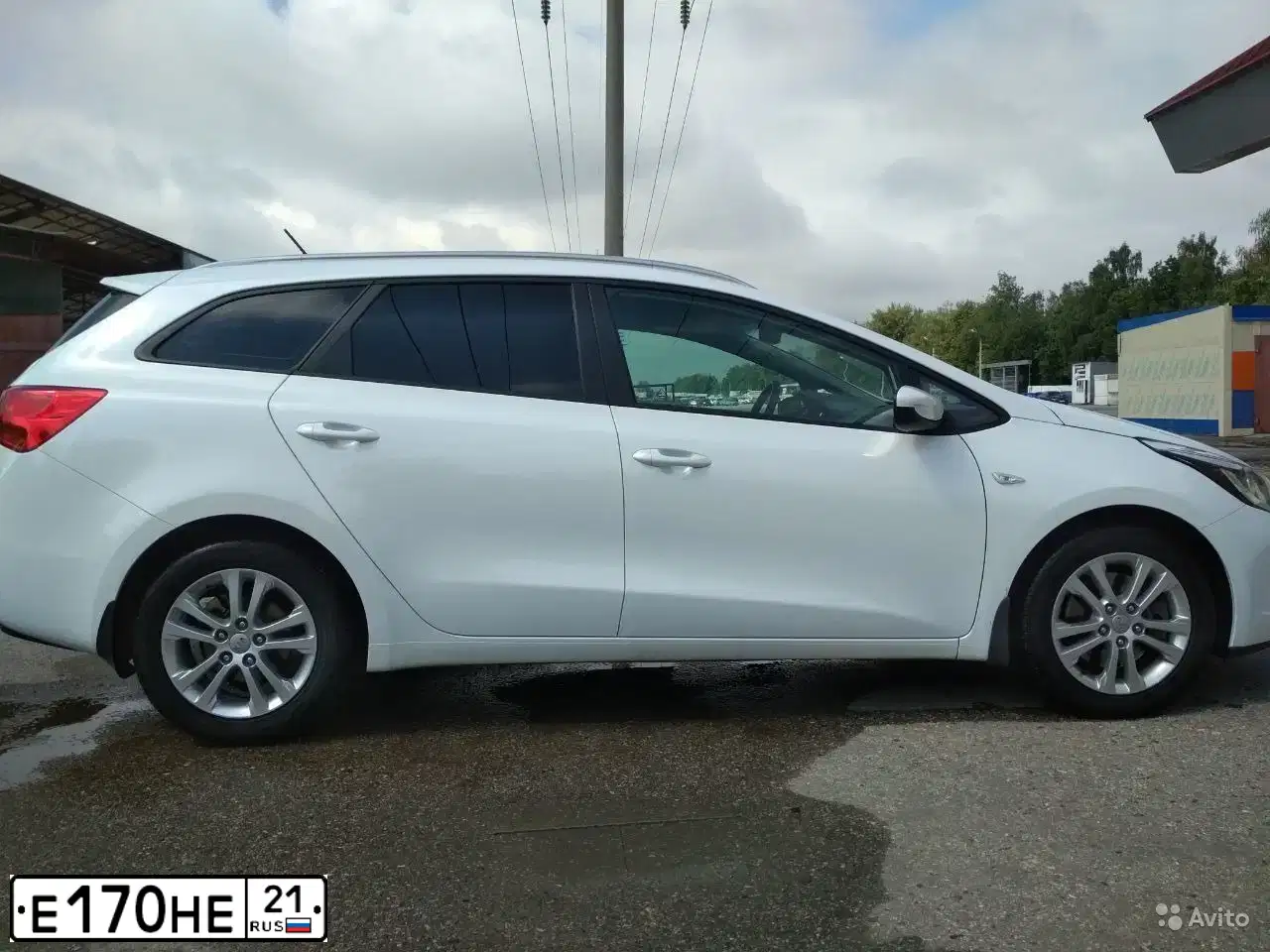 Фото автомобиля KIA CEED, 2014 — госномер С409РЕ43. Цвет: Белый