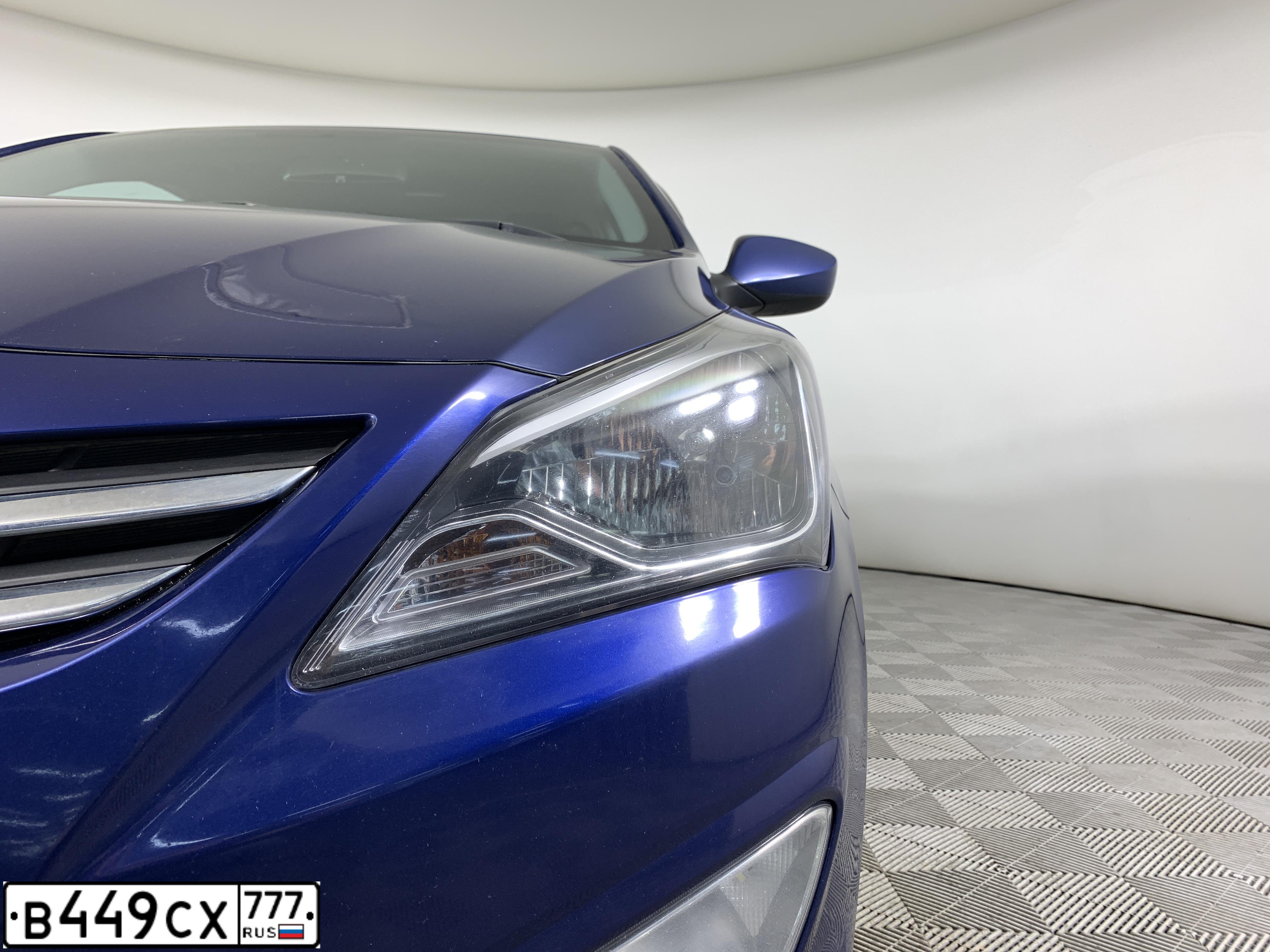 Фото автомобиля HYUNDAI SOLARIS, 2016 — госномер В449СХ777. Цвет: синий