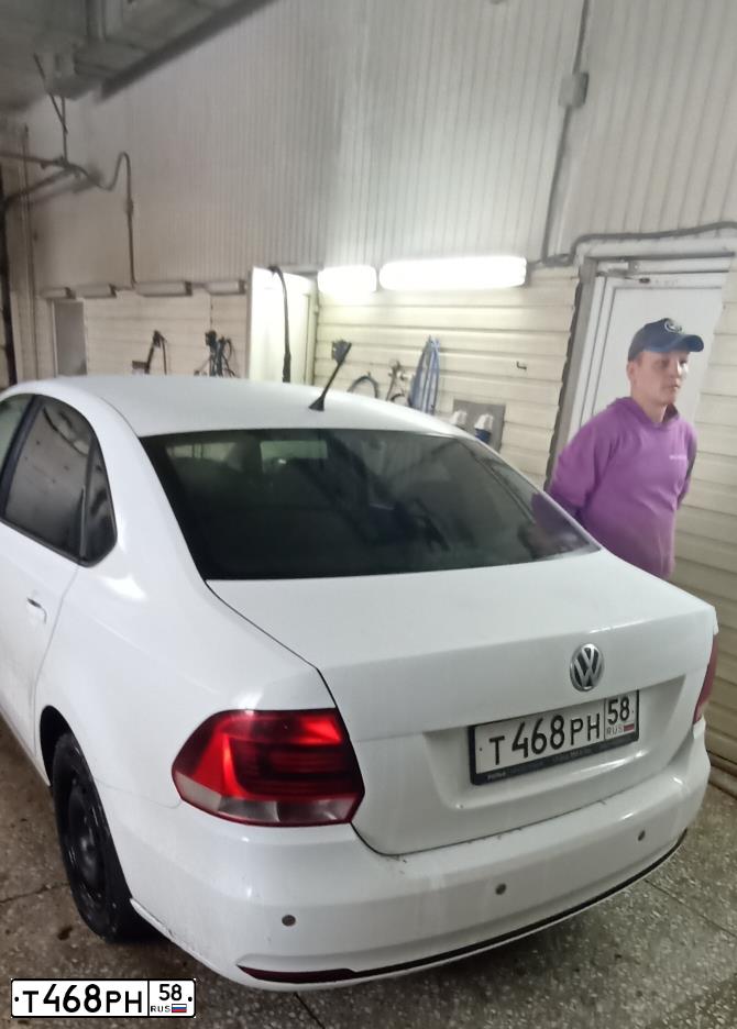 Фото автомобиля VOLKSWAGEN POLO, 2015 — госномер Т734ТВ174. Цвет: БЕЖЕВЫЙ