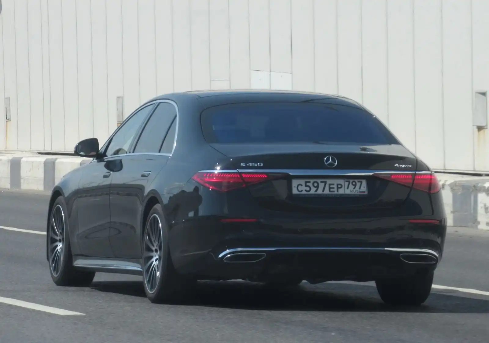 Фото автомобиля MERCEDES-BENZ S-CLASS, 2021 — госномер С597ЕР797