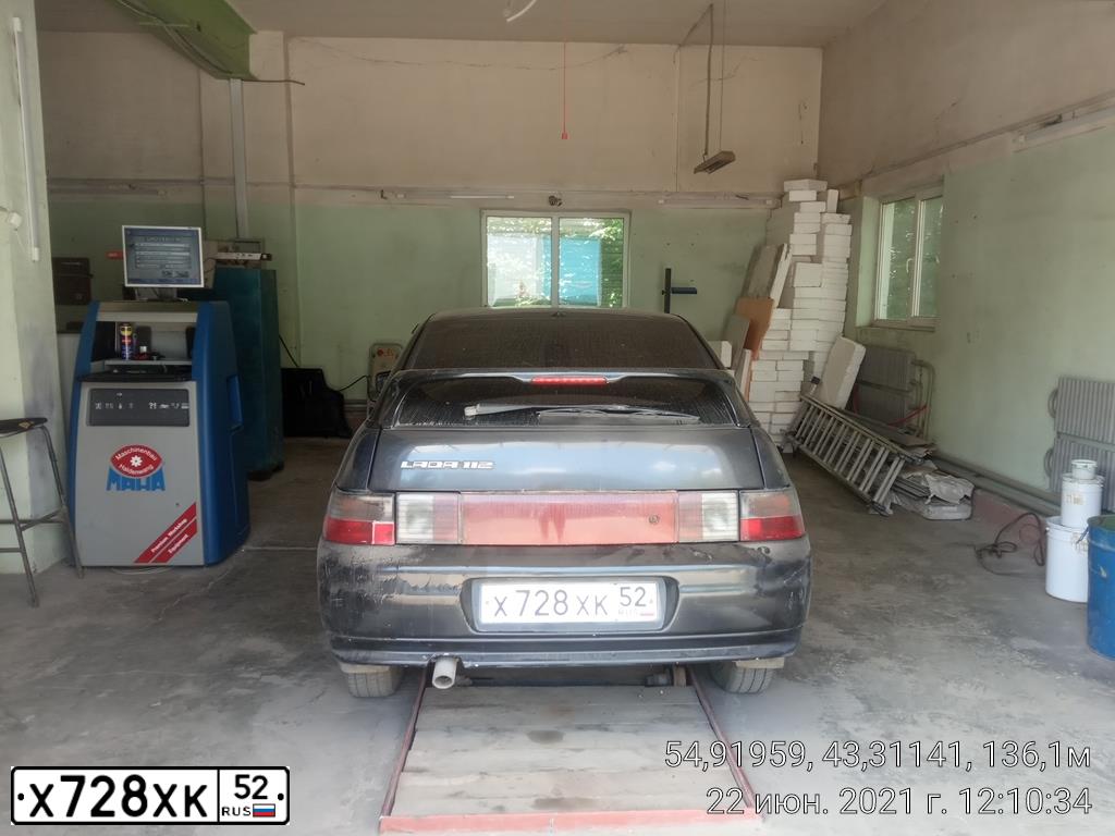 Фото автомобиля LADA 2112 LADA, 2005 — госномер Х235ЕВ02. Цвет: ГРАФИТОВЫЙ МЕТАЛЛИК