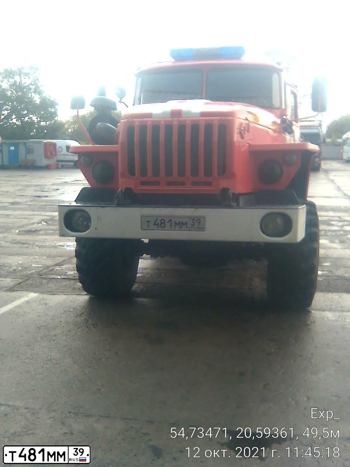 Фото автомобиля URAL 5557 /6X6/, 2010 — госномер Т481ММ39. Цвет: ГОСТ Р 50574-02