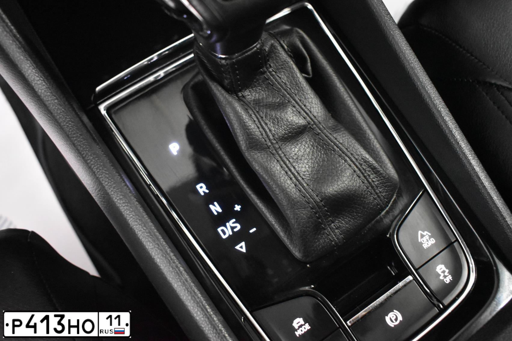 Фото автомобиля SKODA KODIAQ, 2019 — госномер Р882УЕ40. Цвет: КОРИЧНЕВЫЙ