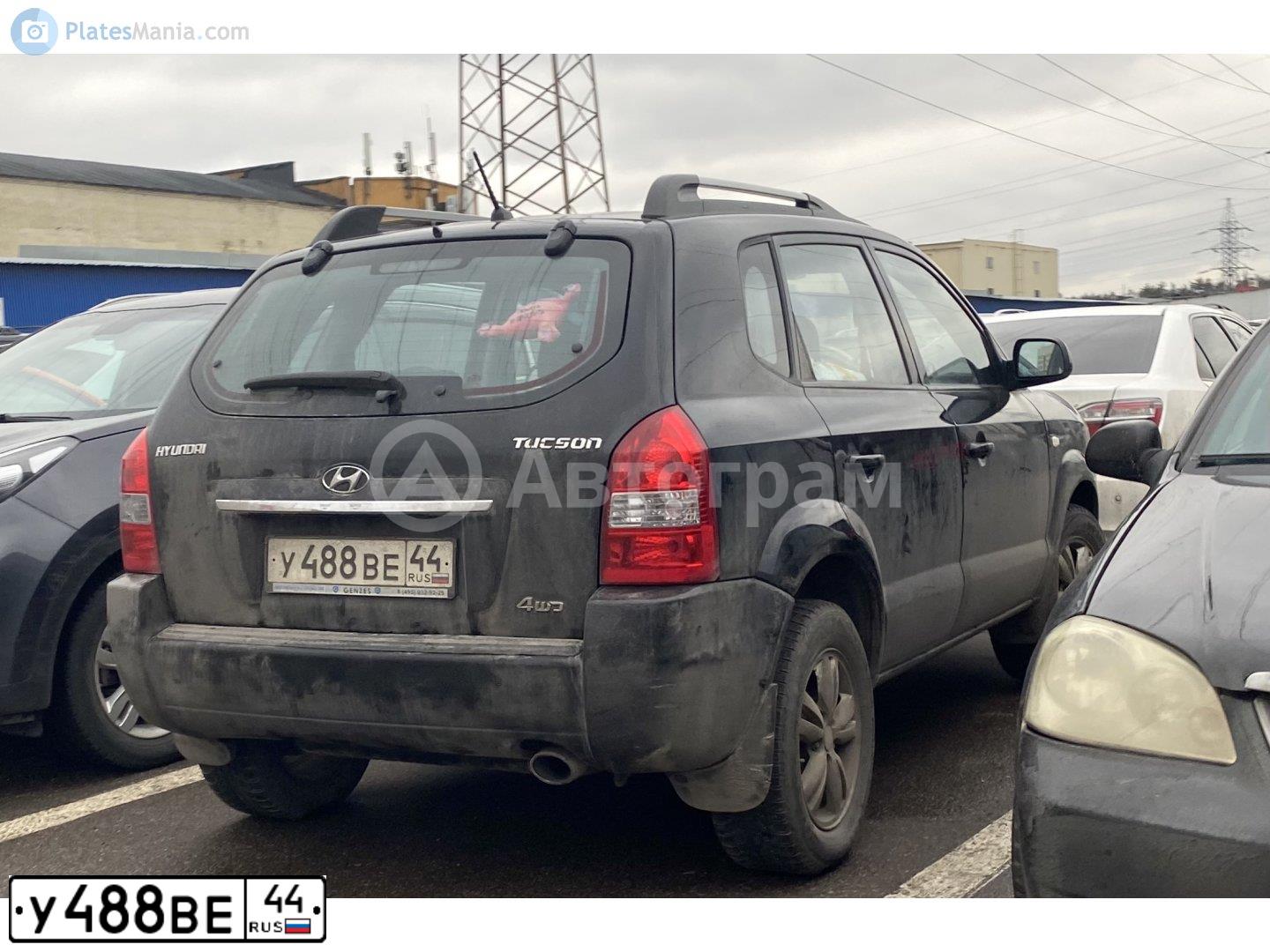 Фото автомобиля HYUNDAI TUCSON, 2008 — госномер О689ОТ98. Цвет: ЧЕРНЫЙ